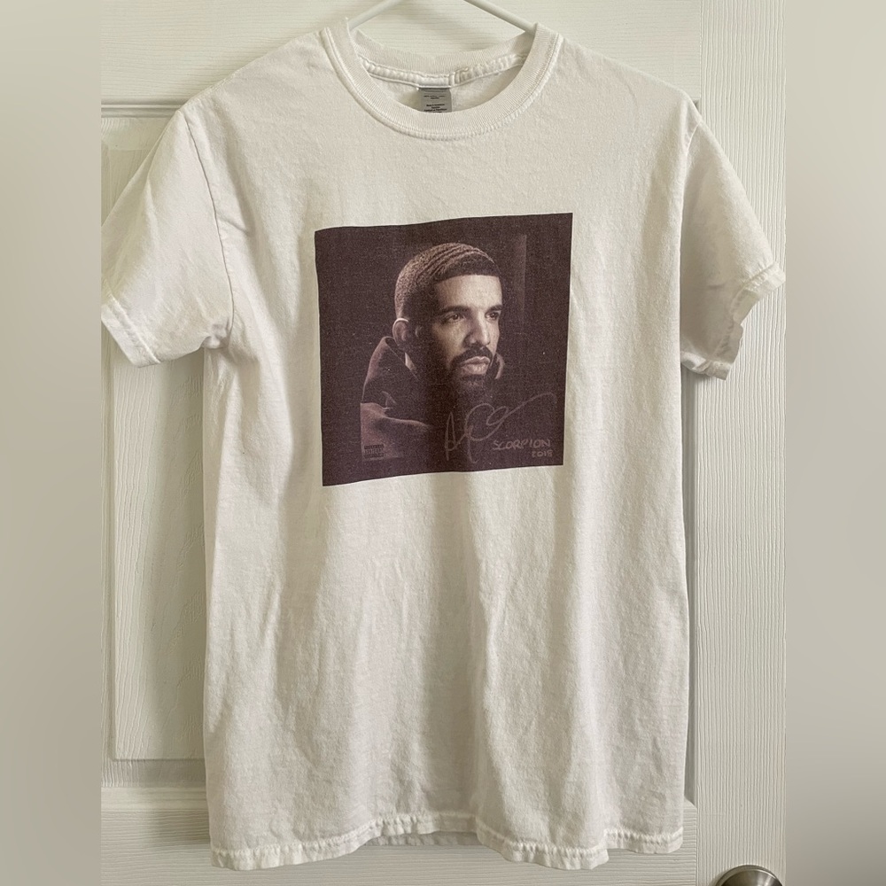 Drake Shirt Size Small